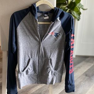Women’s patriots hoodie 🏈💙❤️